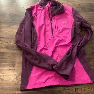 North Face 1/2 zip pullover
